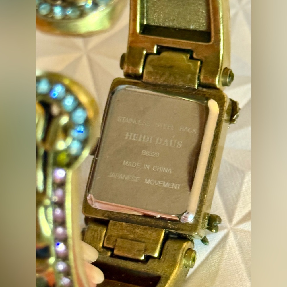 Heidi Daus ~ Butterfly🦋Dragonfly Bumblebee 🐝 Ladybug 🐞 Swarovski Crystal Cuff - Picture 6 of 11